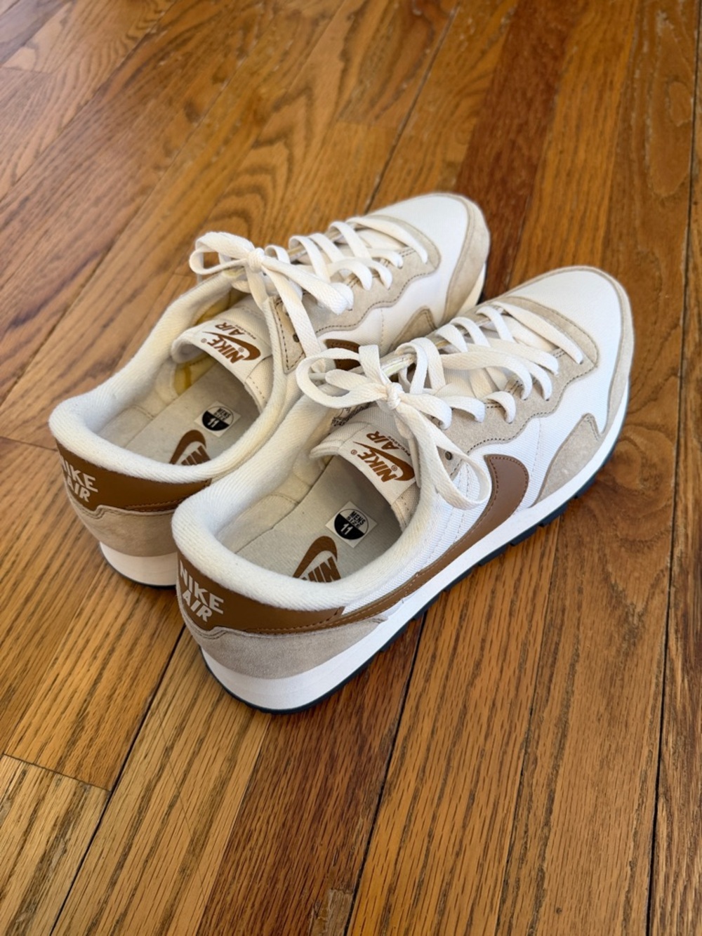 Nike Men's Cream & Tan Retro Runner Sneakers - Picture 3 of 7